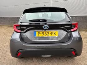 Toyota Yaris 1.5 Hybrid Dynamic thumbnail 10