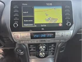 Toyota Land Cruiser 2.8 D-4D-F Professional Window Van thumbnail 13