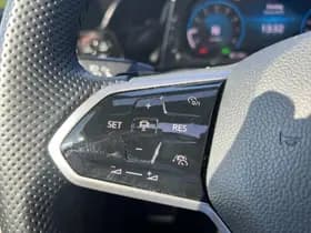 Volkswagen Golf 1.5 TSI eHybrid R-Line thumbnail 17