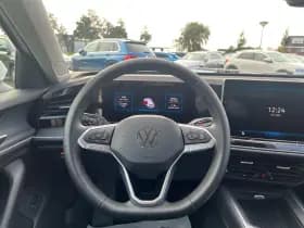 Volkswagen Passat Variant 1.5 eHybrid Business thumbnail 18