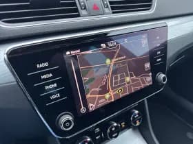 Skoda Superb Combi 1.4 TSI iV Business Edition thumbnail 19