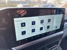 Volkswagen E-Transporter Caravelle 32 L2H1 Style 64 kWh thumbnail 19