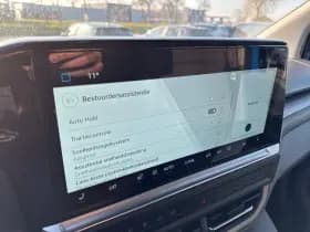 Volkswagen E-Transporter Caravelle 32 L2H1 Style 64 kWh thumbnail 21