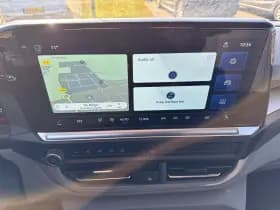 Volkswagen E-Transporter Caravelle 32 L2H1 Style 64 kWh thumbnail 27