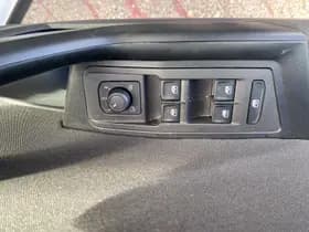 Volkswagen T-Roc thumbnail 14