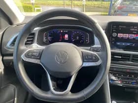 Volkswagen T-Roc thumbnail 10