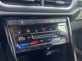 Volkswagen T-Roc thumbnail 27