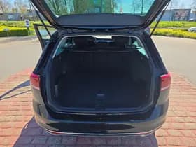 Volkswagen Passat thumbnail 11