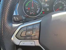 Volkswagen Passat thumbnail 19