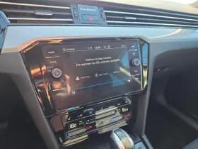 Volkswagen Passat thumbnail 21