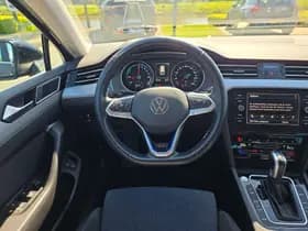 Volkswagen Passat thumbnail 8