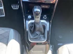 Volkswagen T-Roc thumbnail 17