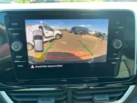 Volkswagen T-Roc thumbnail 21