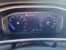 Volkswagen T-Roc thumbnail 6