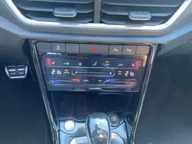 Volkswagen T-Roc thumbnail 8