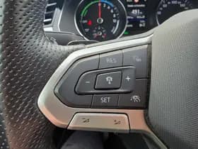 Volkswagen Passat thumbnail 11