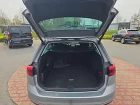 Volkswagen Passat thumbnail 12