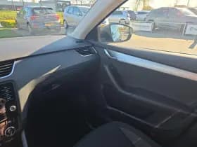 Skoda Octavia Combi 1.4 TSI Greentech Ambition Business thumbnail 16