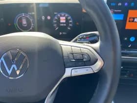 Volkswagen Passat thumbnail 18