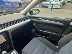 Volkswagen Passat thumbnail 8