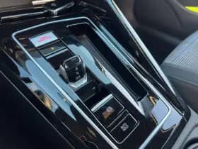 Volkswagen Golf thumbnail 10