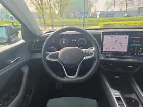 Volkswagen Passat thumbnail 6