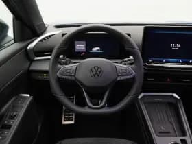 Volkswagen T-Roc R-Line First Edition 1.5 eTSI 150 PK thumbnail 38