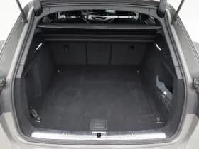 Audi A4 Avant 35 TFSI S edition Competition null thumbnail 12