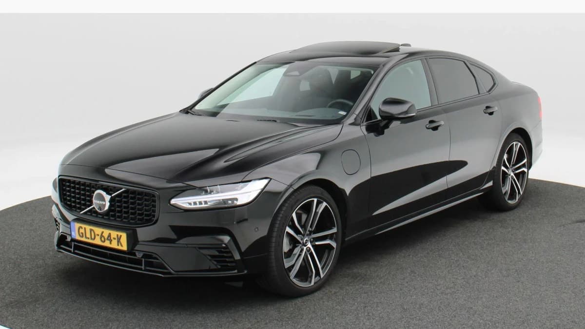 Volvo S90 — foto 1