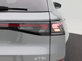 Volkswagen T-Roc Style First Edition 1.5 eTSI 150 PK thumbnail 12