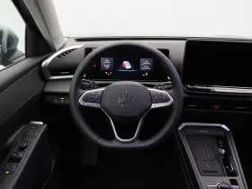 Volkswagen T-Roc Style First Edition 1.5 eTSI 150 PK thumbnail 32