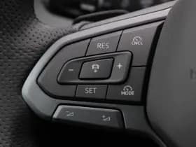 Volkswagen T-Roc R-Line First Edition 1.5 eTSI 150 PK thumbnail 25