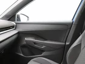 Volkswagen T-Roc R-Line First Edition 1.5 eTSI 150 PK thumbnail 34