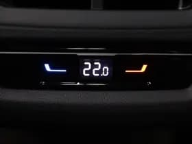 Volkswagen T-Roc R-Line First Edition 1.5 eTSI 150 PK thumbnail 36