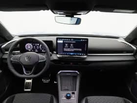 Volkswagen T-Roc R-Line First Edition 1.5 eTSI 150 PK thumbnail 37