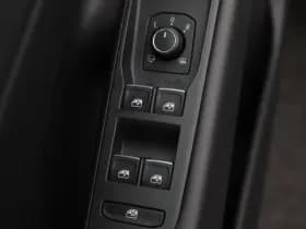 Volkswagen T-Roc R-Line First Edition 1.5 150 PK thumbnail 19