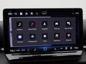 Volkswagen T-Roc R-Line First Edition 1.5 150 PK thumbnail 28