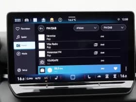 Volkswagen T-Roc R-Line First Edition 1.5 150 PK thumbnail 29