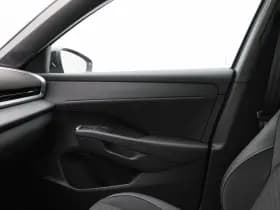 Volkswagen T-Roc R-Line First Edition 1.5 150 PK thumbnail 36