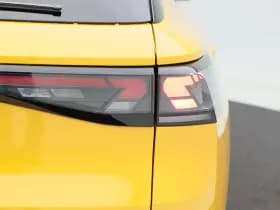 Volkswagen T-Roc R-Line First Edition 1.5 eTSI 150 PK thumbnail 13