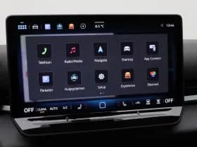 Volkswagen T-Roc R-Line First Edition 1.5 eTSI 150 PK thumbnail 25