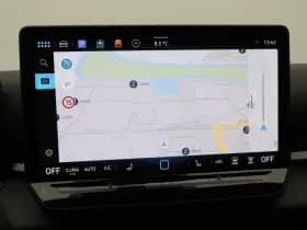 Volkswagen T-Roc R-Line First Edition 1.5 eTSI 150 PK thumbnail 27