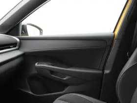 Volkswagen T-Roc R-Line First Edition 1.5 eTSI 150 PK thumbnail 32