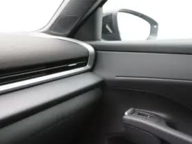 Volkswagen T-Roc R-Line First Edition 1.5 eTSI 150 PK thumbnail 31