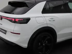 Volkswagen T-Roc R-Line First Edition 1.5 eTSI 150 PK thumbnail 14