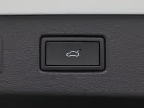 Volkswagen T-Roc R-Line First Edition 1.5 eTSI 150 PK thumbnail 17