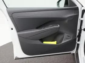 Volkswagen T-Roc R-Line First Edition 1.5 eTSI 150 PK thumbnail 18