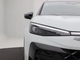 Volkswagen T-Roc R-Line First Edition 1.5 eTSI 150 PK thumbnail 8