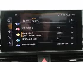 Audi A4 Limousine 35 TFSi S-Line Competition 150 Pk Automaat thumbnail 28