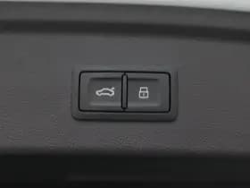 Audi A3 Sportback 45 TFSi e 272 Pk S-Line Competition thumbnail 18